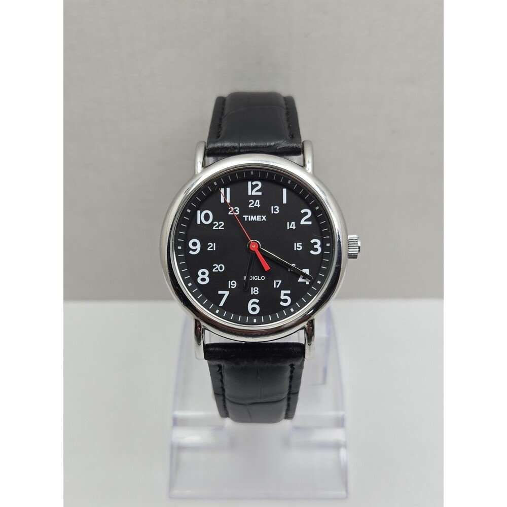 Timex Weekender 38mm Black Dial Indiglo Quartz Leather Field Watch New Battery